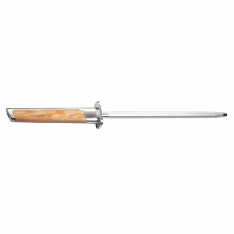 Wetzstahl von Everdure mit Holzgriff.