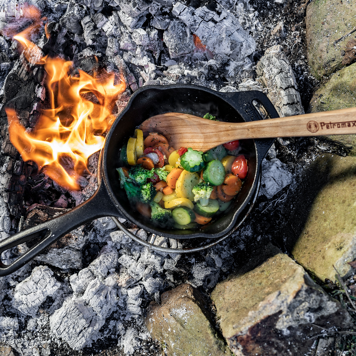 Petromax kr1 Gusseiserne Kasserolle mit Deckel 1 Liter Petromax kr1 Gusseiserne Kasserolle mit Deckel 1 Liter