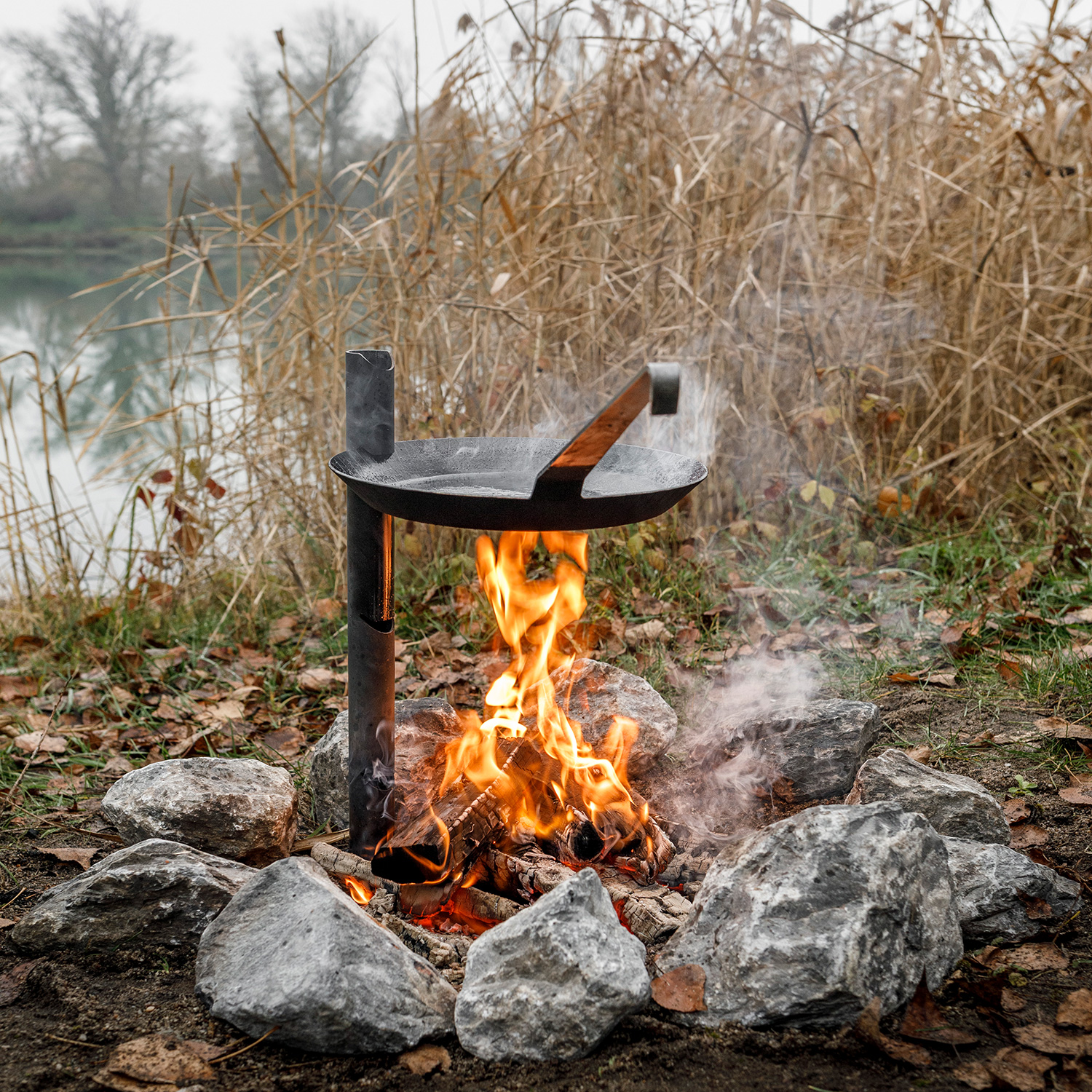 Petromax Lagerfeuer-Halterung für Schmiedeeiserne Pfannen