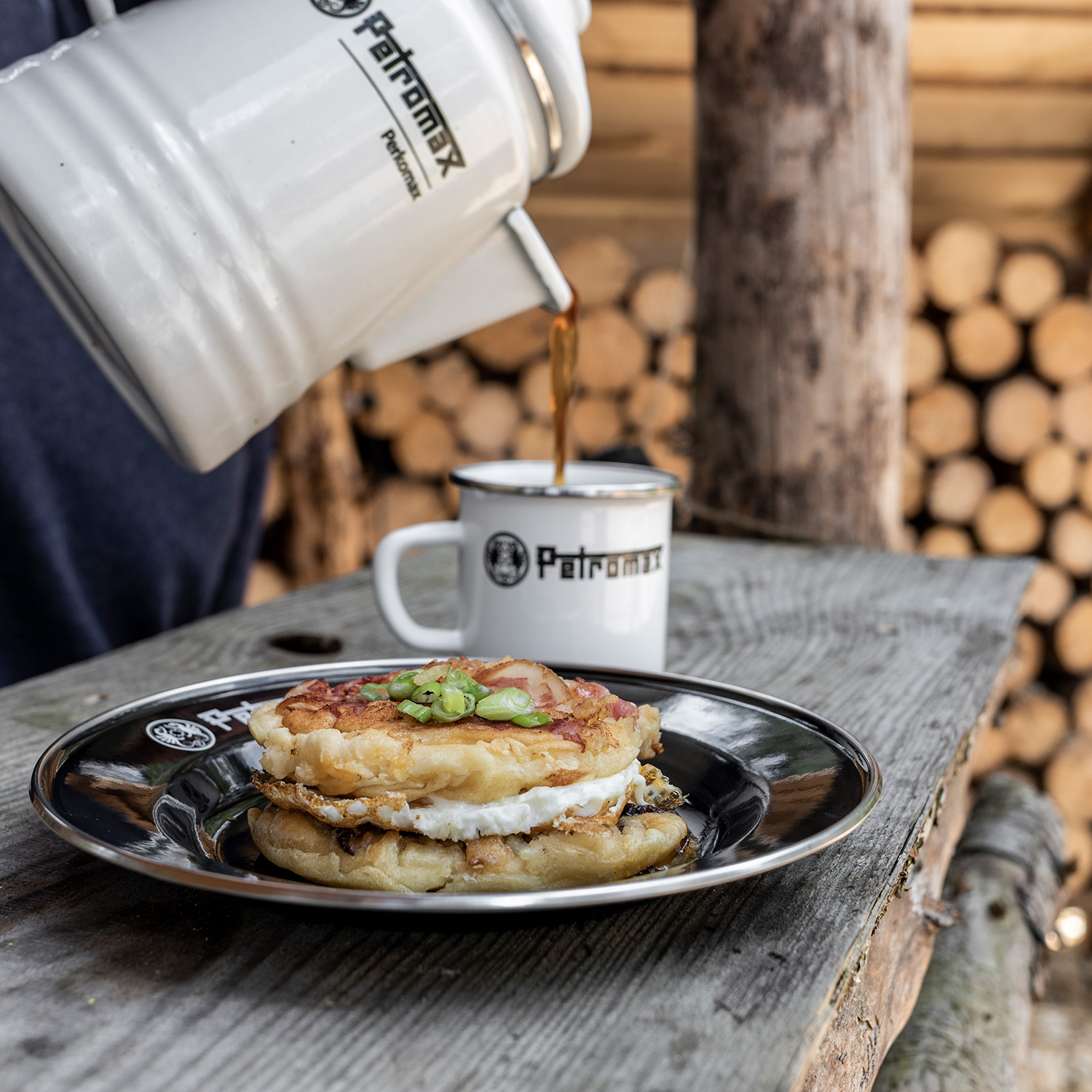 Petromax Emaille-Teller Schwarz 2er-Set Ø 22 cm Petromax Emaille-Teller Schwarz 2er-Set Ø 22 cm