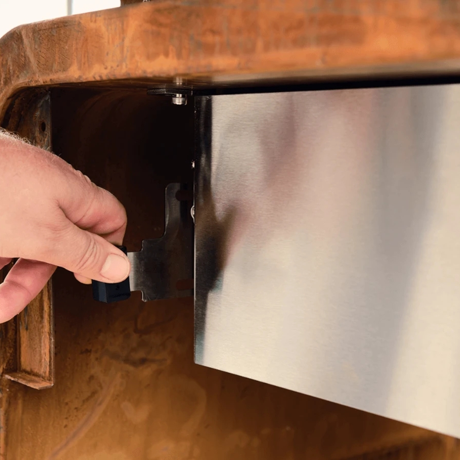 Moesta One Fireplace Corten mit Lavastein Grillplatte