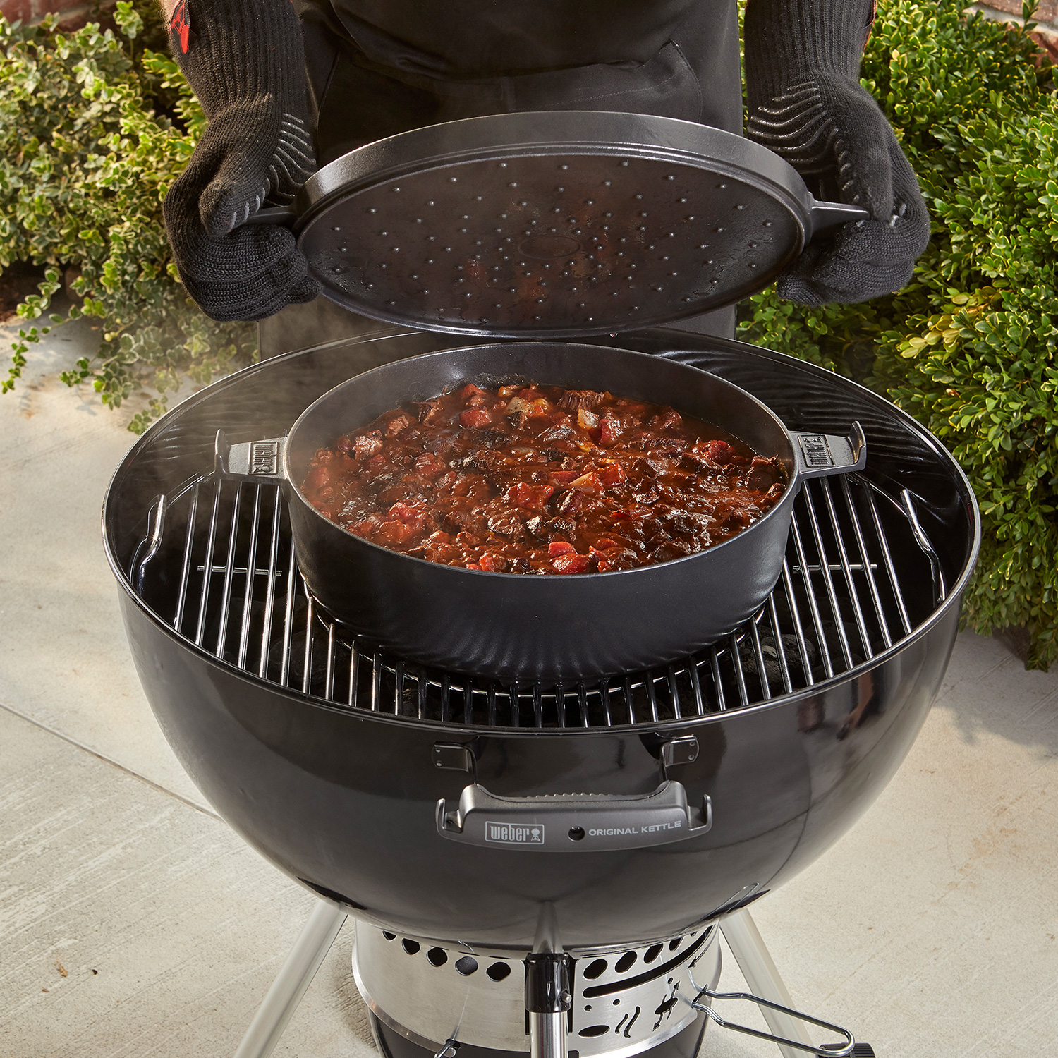 Weber CRAFTED 2-in-1 Dutch Oven 6,8 l mit Pfanne Weber CRAFTED 2-in-1 Dutch Oven 6,8 l mit Pfanne