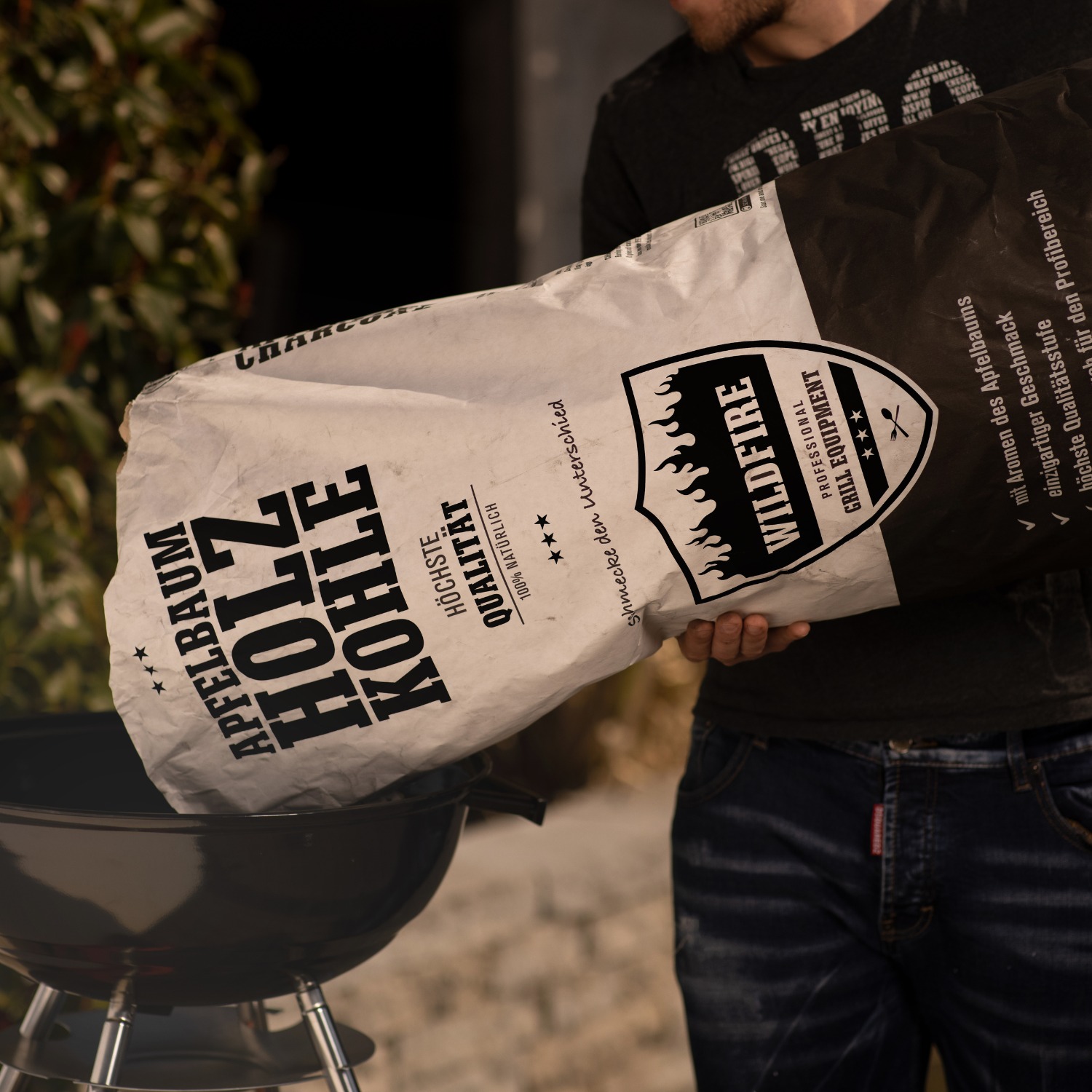 Big Green Egg Apfelbaum Holzkohle Wildfire 9 kg Big Green Egg Apfelbaum Holzkohle Wildfire 9 kg