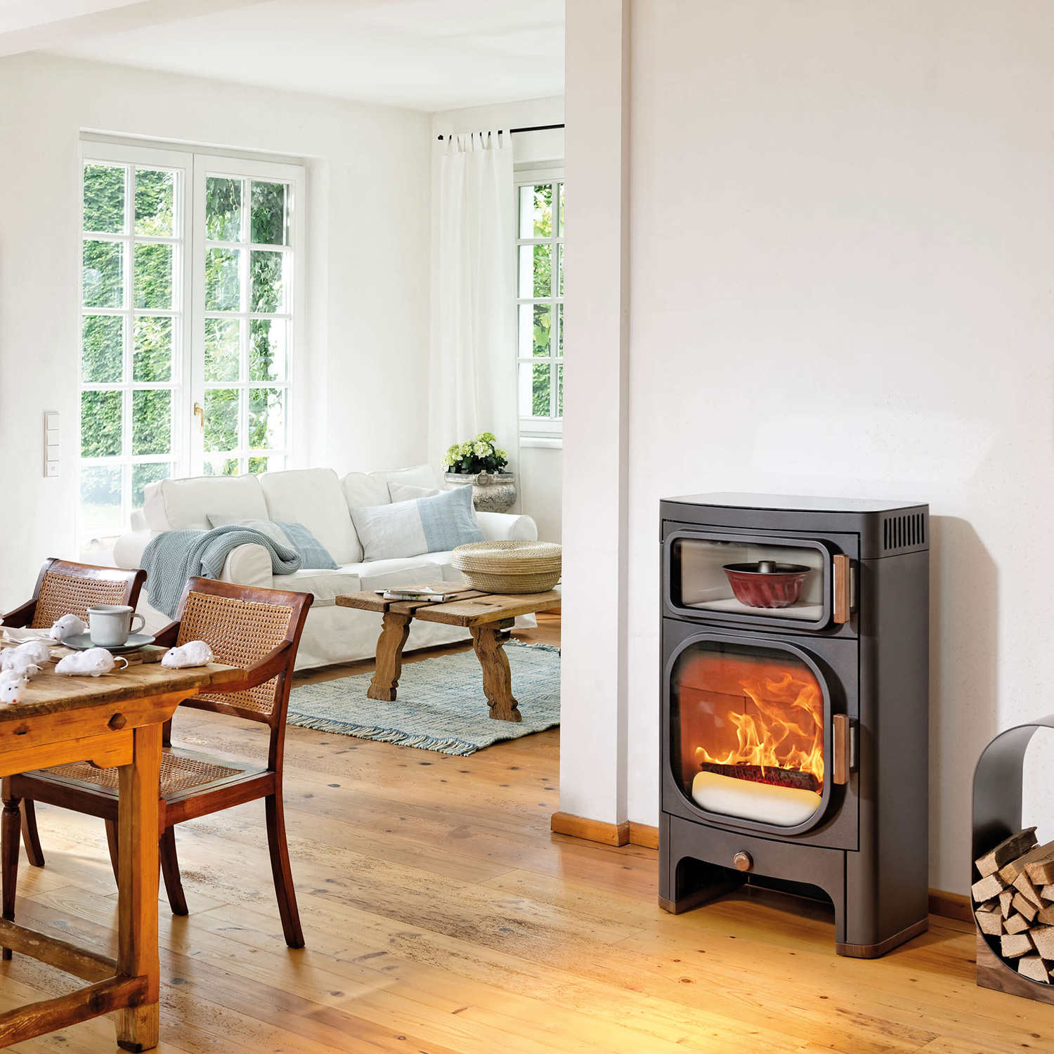 Austroflamm Heidi Back Kaminofen Stahl Schwarz RR hinten 2022 RESTPOSTEN + 1 m³ Kaminholz gratis
