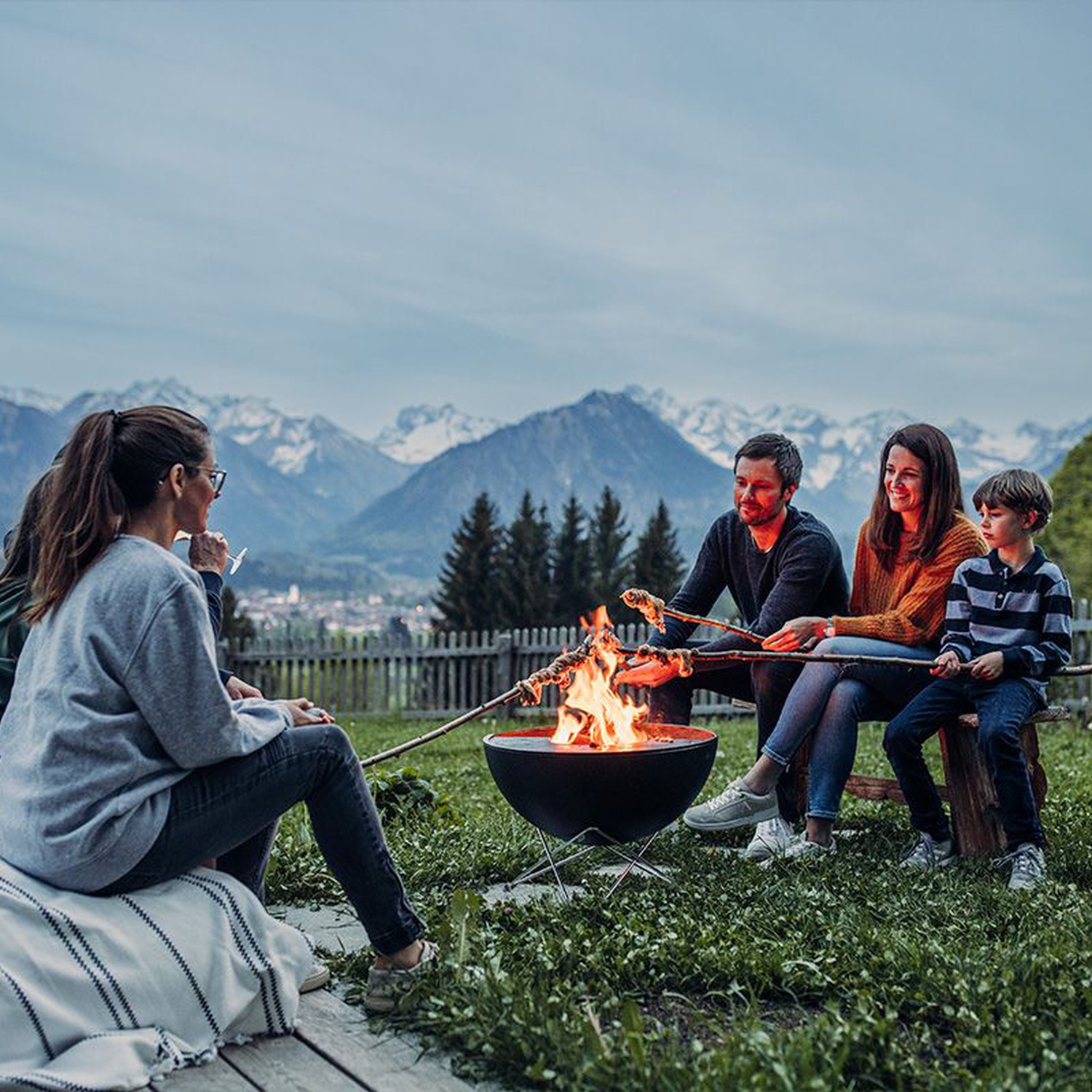höfats BOWL 57 Feuerschale mit Sternfuß