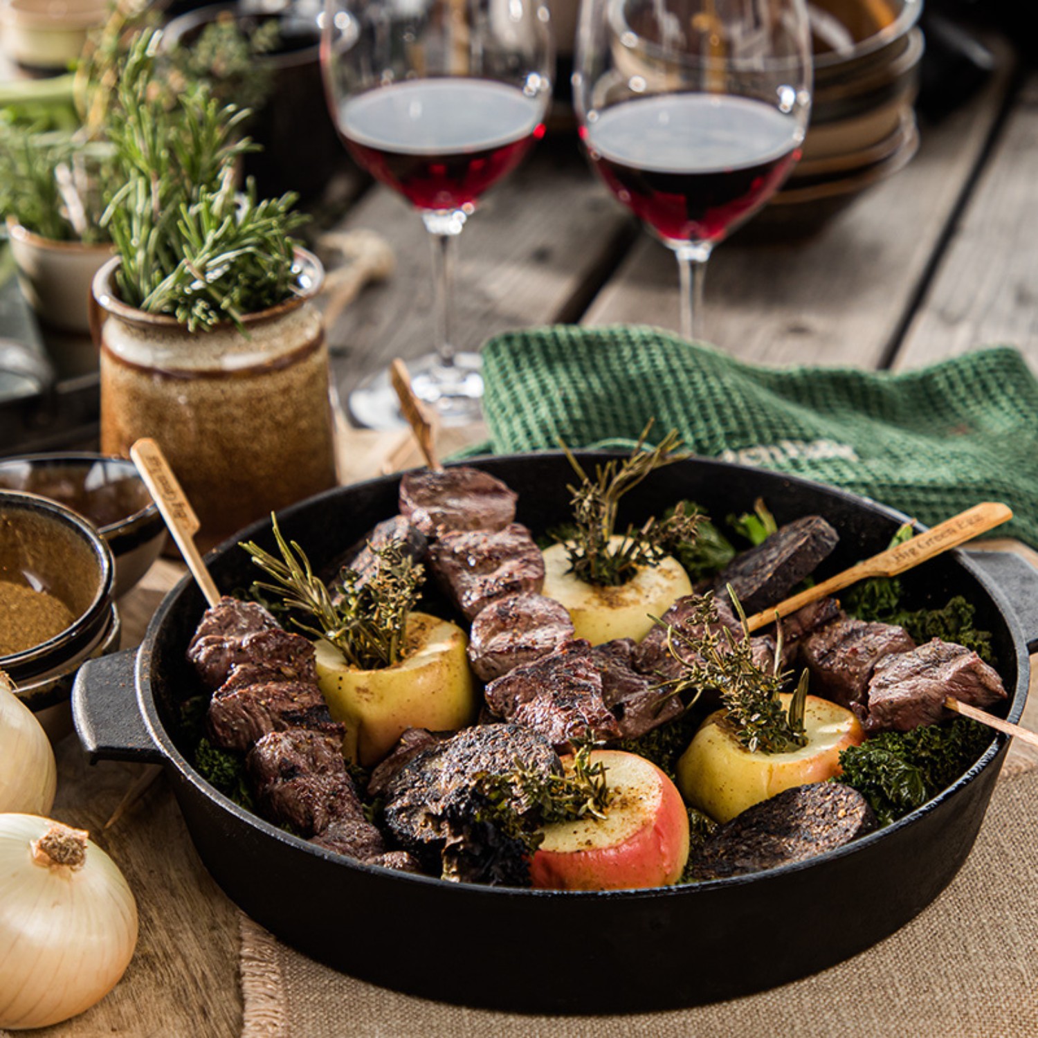 Big Green Egg Gusseisenpfanne für Medium, MiniMax und Small Big Green Egg Gusseisenpfanne für Medium, MiniMax und Small