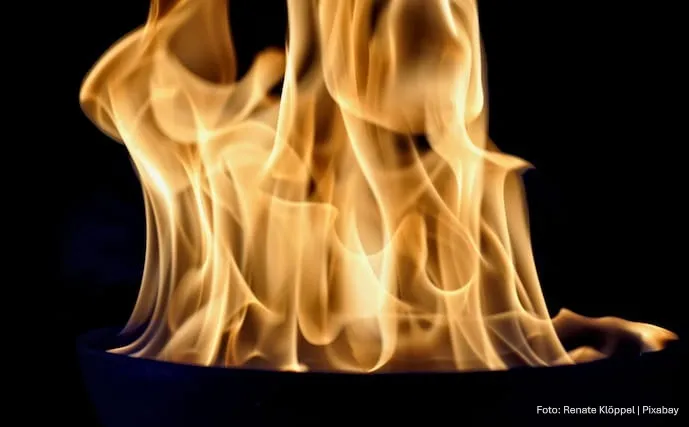 feuer-bei-nacht